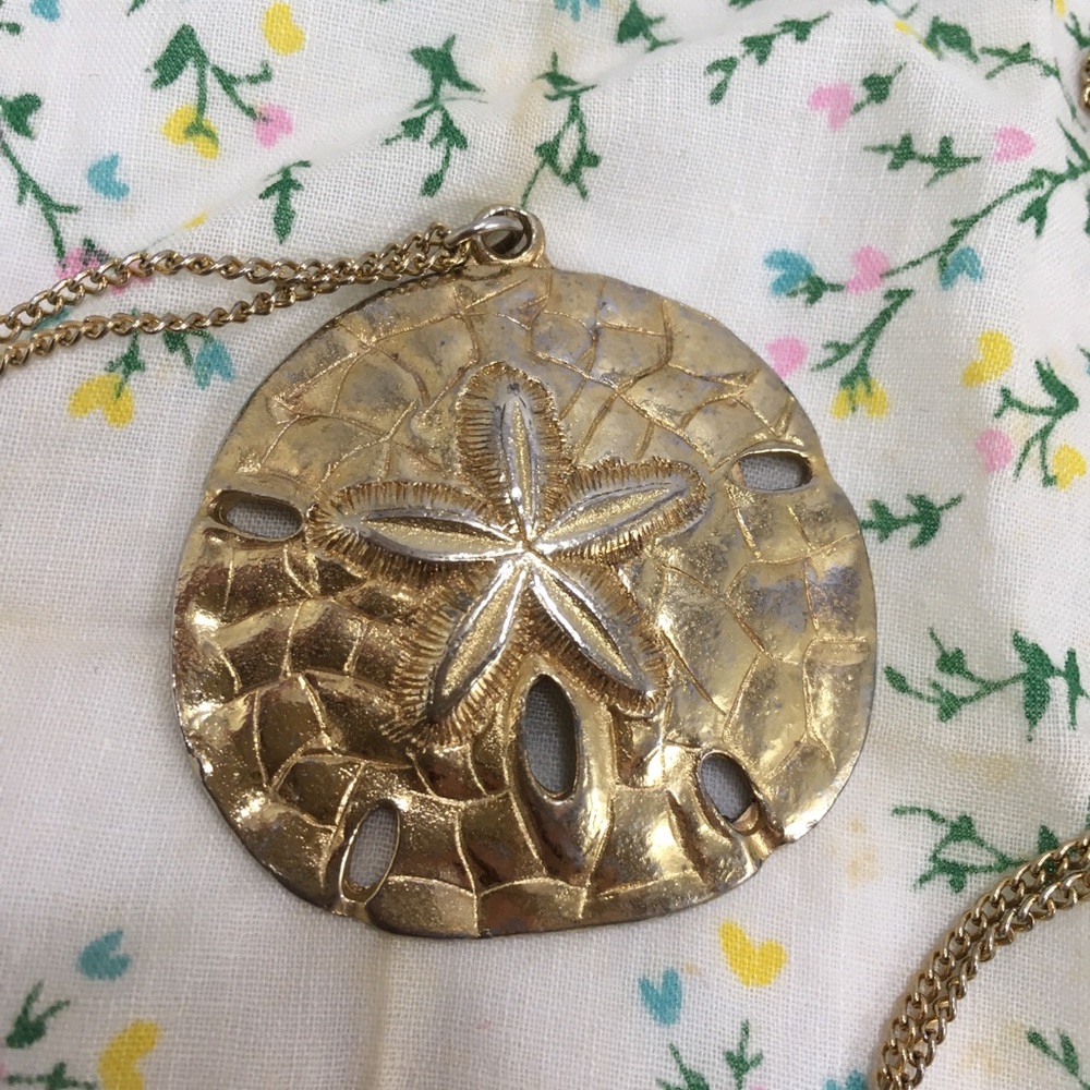 Vintage Gold Tone Sand Dollar Necklace